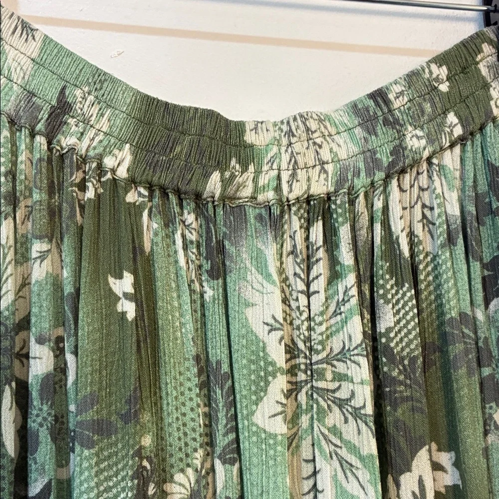NWOT Free People Asymmetrical Floral Skirt in Green and Cream - Picture 4 of 4